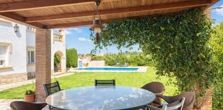 Villa a Denia, Alicante, Spagna 3 camere da letto, 330 mq. N° 195663