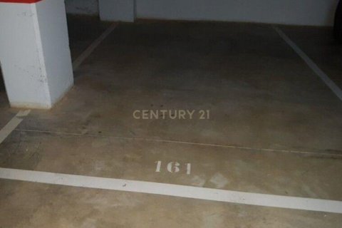 Autotallit myytävänä Sant Joan Despi, Barcelona, Espanja , 22 m2 No. 186595 - kuva 7
