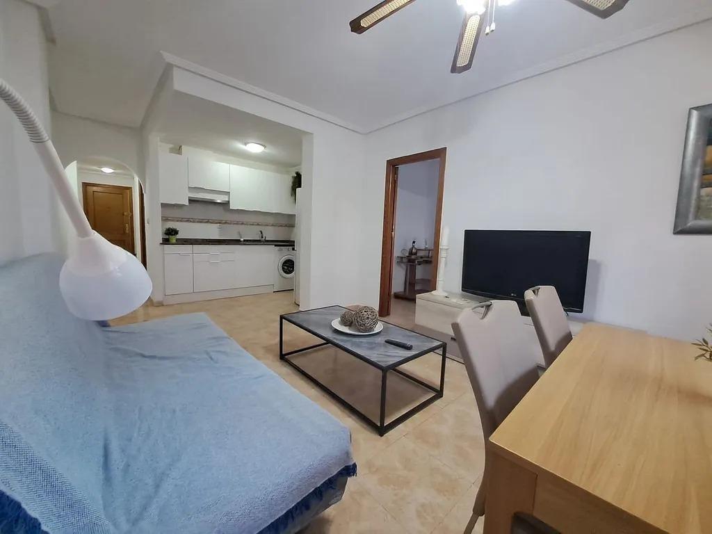 Appartamento a Torrevieja, Alicante, Spagna 2 camere da letto, 65 mq. N° 184364