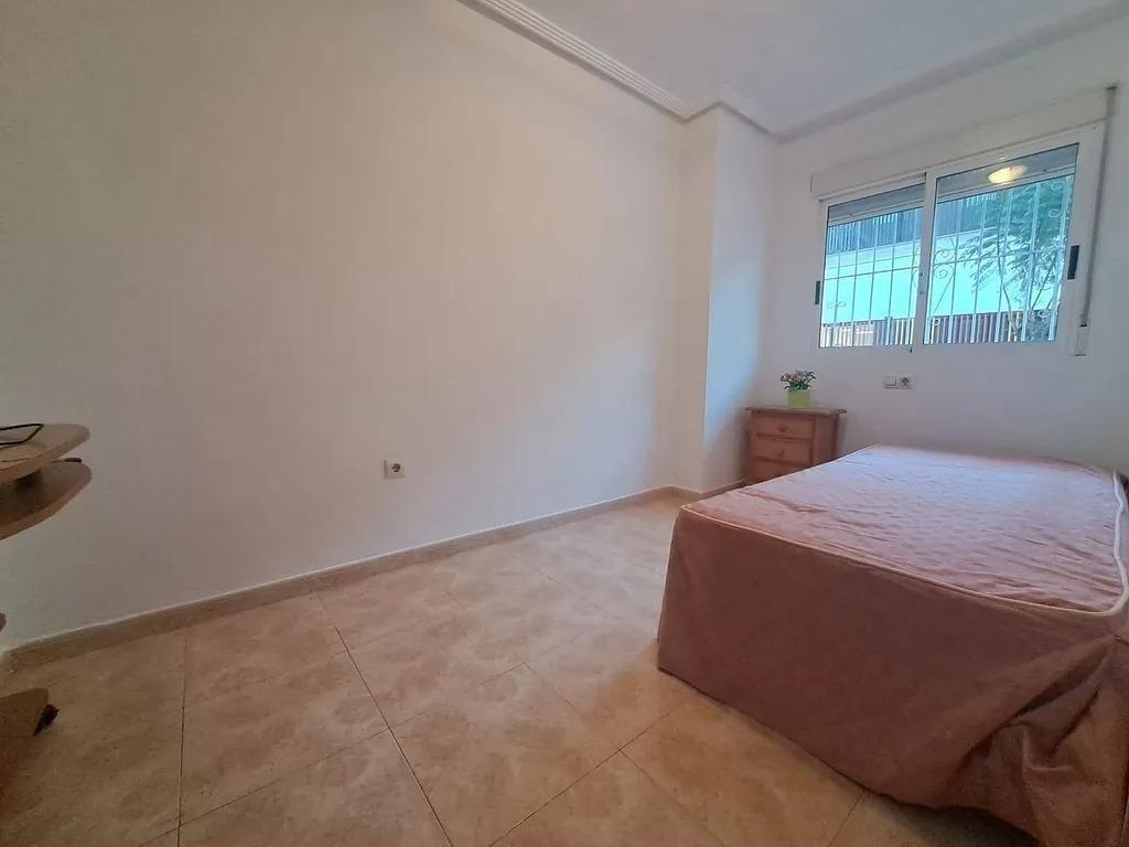 Appartamento a Torrevieja, Alicante, Spagna 2 camere da letto, 65 mq. N° 184364