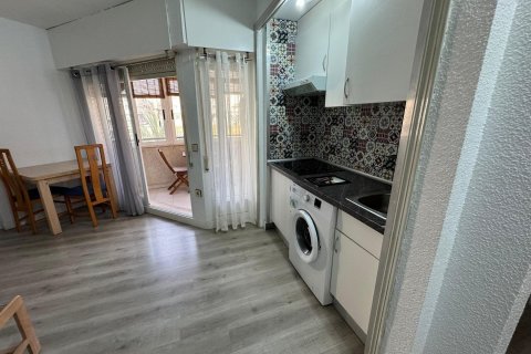 Apartment for sale in Torrevieja, Alicante, Spain 1 room, 41 sq.m. No. 184362 - photo 19