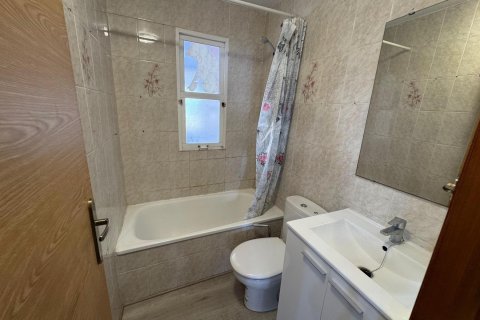Apartment for sale in Torrevieja, Alicante, Spain 1 room, 41 sq.m. No. 184362 - photo 4