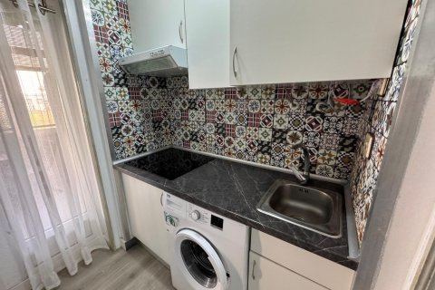Apartment for sale in Torrevieja, Alicante, Spain 1 room, 41 sq.m. No. 184362 - photo 6