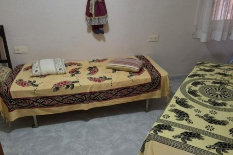 Apartment for sale in Torrevieja, Alicante, Spain 2 bedrooms, 65 sq.m. No. 184361 - photo 9