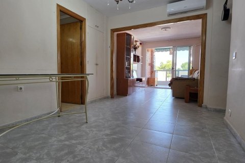 Apartment for sale in Torrevieja, Alicante, Spain 2 bedrooms, 65 sq.m. No. 184361 - photo 2
