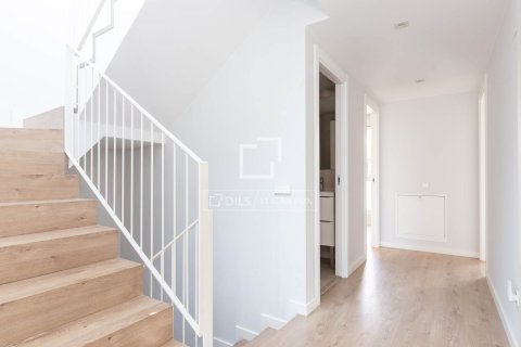 Huvila vuokrattavana Esplugues de Llobregat, Barcelona, Espanja, 5 makuuhuonetta, 342 m2 No. 192850 - kuva 22