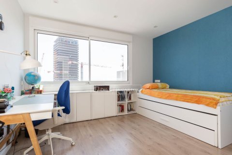 Huvila vuokrattavana Esplugues de Llobregat, Barcelona, Espanja, 5 makuuhuonetta, 342 m2 No. 192850 - kuva 30