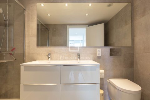 Huvila vuokrattavana Esplugues de Llobregat, Barcelona, Espanja, 5 makuuhuonetta, 342 m2 No. 192850 - kuva 28