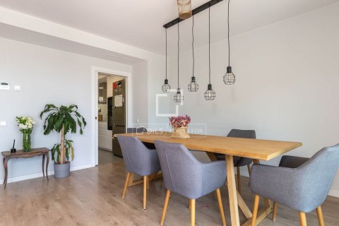 Huvila vuokrattavana Esplugues de Llobregat, Barcelona, Espanja, 5 makuuhuonetta, 342 m2 No. 192850 - kuva 7