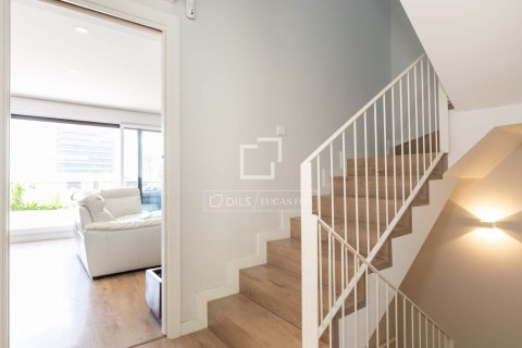 Huvila vuokrattavana Esplugues de Llobregat, Barcelona, Espanja, 5 makuuhuonetta, 342 m2 No. 192850 - kuva 21