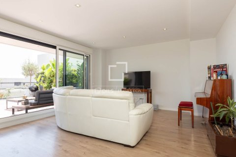 Huvila vuokrattavana Esplugues de Llobregat, Barcelona, Espanja, 5 makuuhuonetta, 342 m2 No. 192850 - kuva 9