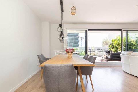 Huvila vuokrattavana Esplugues de Llobregat, Barcelona, Espanja, 5 makuuhuonetta, 342 m2 No. 192850 - kuva 4