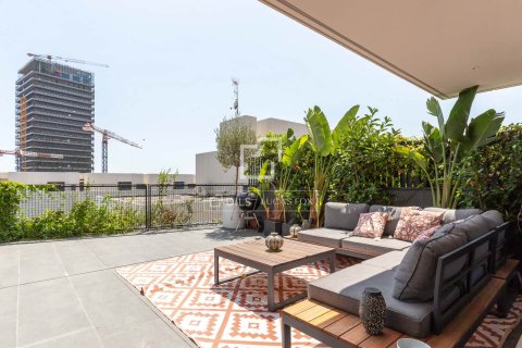 Huvila vuokrattavana Esplugues de Llobregat, Barcelona, Espanja, 5 makuuhuonetta, 342 m2 No. 192850 - kuva 13