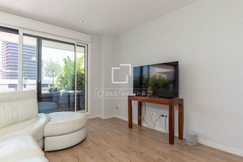 Huvila vuokrattavana Esplugues de Llobregat, Barcelona, Espanja, 5 makuuhuonetta, 342 m2 No. 192850 - kuva 8