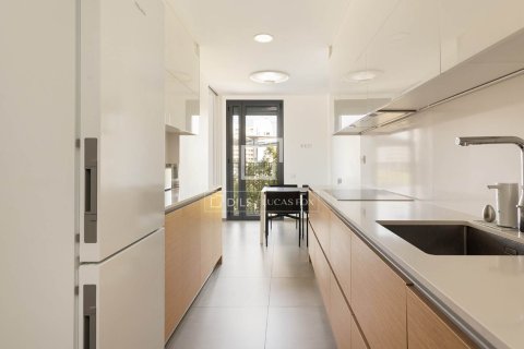 Huoneisto vuokrattavana Barcelona, Espanja, 4 makuuhuonetta, 140 m2 No. 192849 - kuva 14