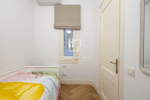 Huoneisto vuokrattavana Barcelona, Espanja, 3 makuuhuonetta, 140 m2 No. 192847 - kuva 17