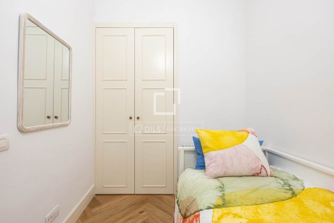 Huoneisto vuokrattavana Barcelona, Espanja, 3 makuuhuonetta, 140 m2 No. 192847 - kuva 18