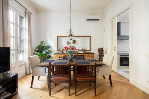 Huoneisto vuokrattavana Barcelona, Espanja, 3 makuuhuonetta, 140 m2 No. 192847 - kuva 2