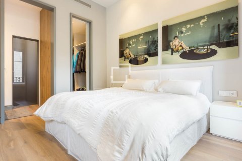 Huoneisto myytävänä Barcelona, Espanja, 3 makuuhuonetta, 121 m2 No. 192834 - kuva 9