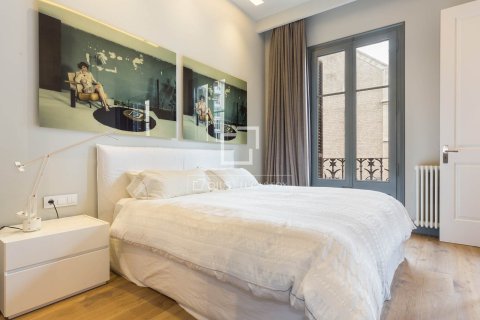 Huoneisto myytävänä Barcelona, Espanja, 3 makuuhuonetta, 121 m2 No. 192834 - kuva 12