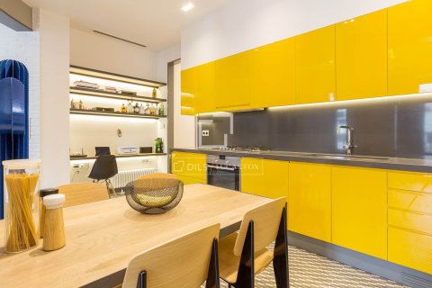 Huoneisto myytävänä Barcelona, Espanja, 3 makuuhuonetta, 121 m2 No. 192834 - kuva 7