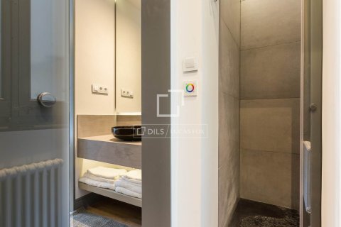 Huoneisto myytävänä Barcelona, Espanja, 3 makuuhuonetta, 121 m2 No. 192834 - kuva 11