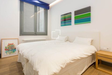 Huoneisto myytävänä Barcelona, Espanja, 3 makuuhuonetta, 121 m2 No. 192834 - kuva 13