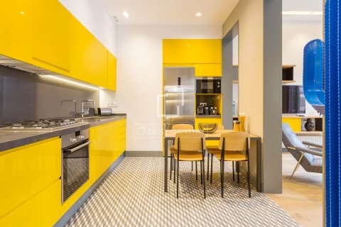 Huoneisto myytävänä Barcelona, Espanja, 3 makuuhuonetta, 121 m2 No. 192834 - kuva 6