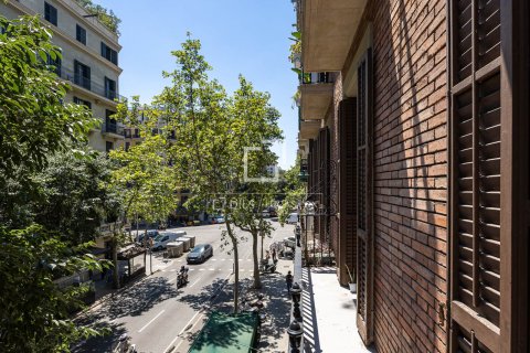 Huoneisto vuokrattavana Barcelona, Espanja, 4 makuuhuonetta, 174 m2 No. 192852 - kuva 7