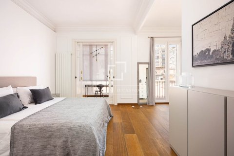 Huoneisto vuokrattavana Barcelona, Espanja, 4 makuuhuonetta, 174 m2 No. 192852 - kuva 19
