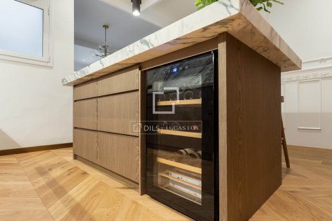 Huoneisto vuokrattavana Barcelona, Espanja, 4 makuuhuonetta, 174 m2 No. 192852 - kuva 15