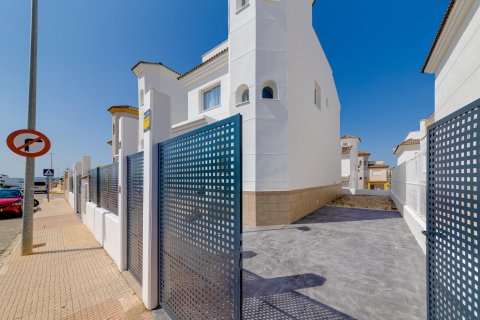 Villa till salu i San Fulgencio, Alicante, Spanien 3 sovrum, 109 kvm. Nr. 170911 - foto 5