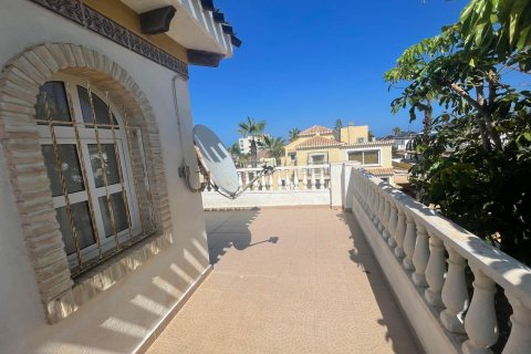 Casa in vendita a Torrevieja, Alicante, Spagna 5 camere da letto, 161 mq. N° 165668 - foto 2