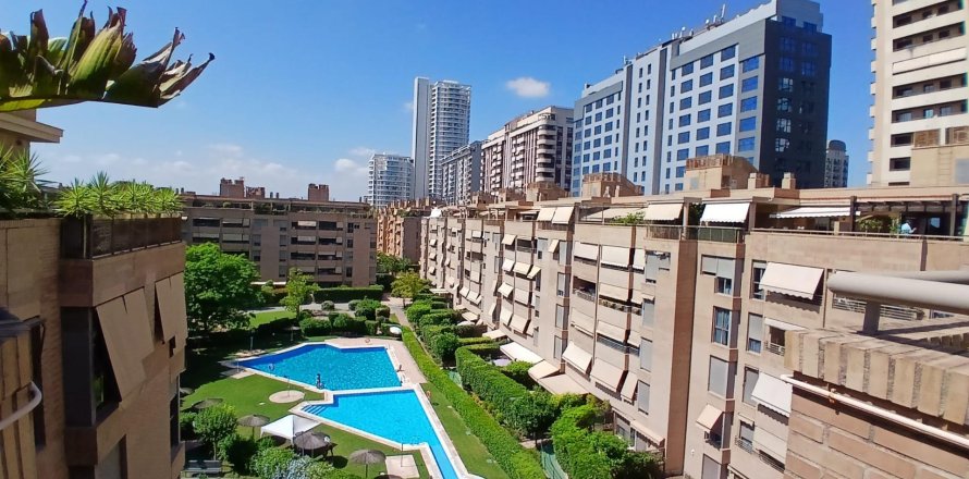 Attico a Valencia, Spagna 3 camere da letto, 200 mq. N° 165663