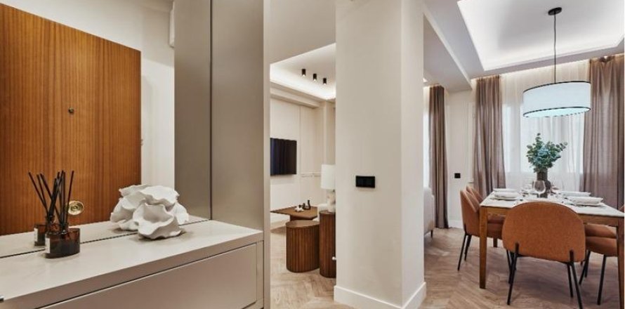 Dzīvoklis Madrid, Spānijā 3 istabas, 141 m2 Nr. 165667