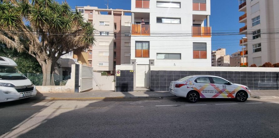 Parking in Torrevieja, Alicante, Spain 10 sq.m. No. 182809