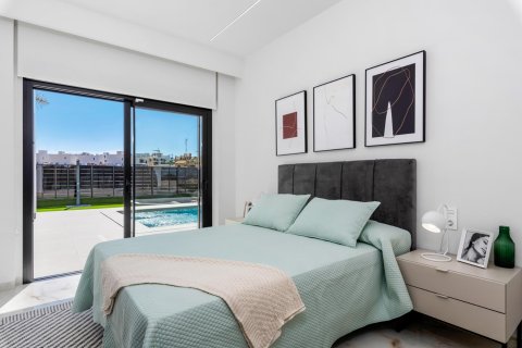 Villa à vendre à Alicante, Espagne, 129 m2 No. 146559 - photo 20