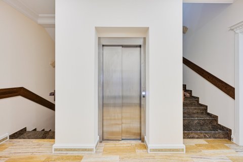 Villa à vendre Barcelona, Espagne, 6 chambres, 1900 m2 No. 133644 - photo 24