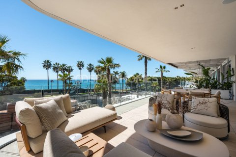 Huoneisto myytävänä Estepona, Malaga, Espanja, 4 makuuhuonetta, 275 m2 No. 191666 - kuva 23