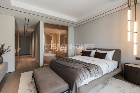 Huoneisto myytävänä Estepona, Malaga, Espanja, 4 makuuhuonetta, 275 m2 No. 191666 - kuva 30