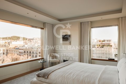 Lägenhet till salu i Barcelona, Spanien 2 sovrum, 235 kvm. Nr. 158610 - foto 3