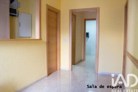Proprietà commerciale a Canet d'En Berenguer, Valencia, Spagna 8 camere da letto, 134 mq. N° 185492
