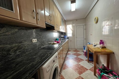 Kaupunkipientalo myytävänä La Mata, Alicante, Espanja, 3 makuuhuonetta, 80 m2 No. 145341 - kuva 16