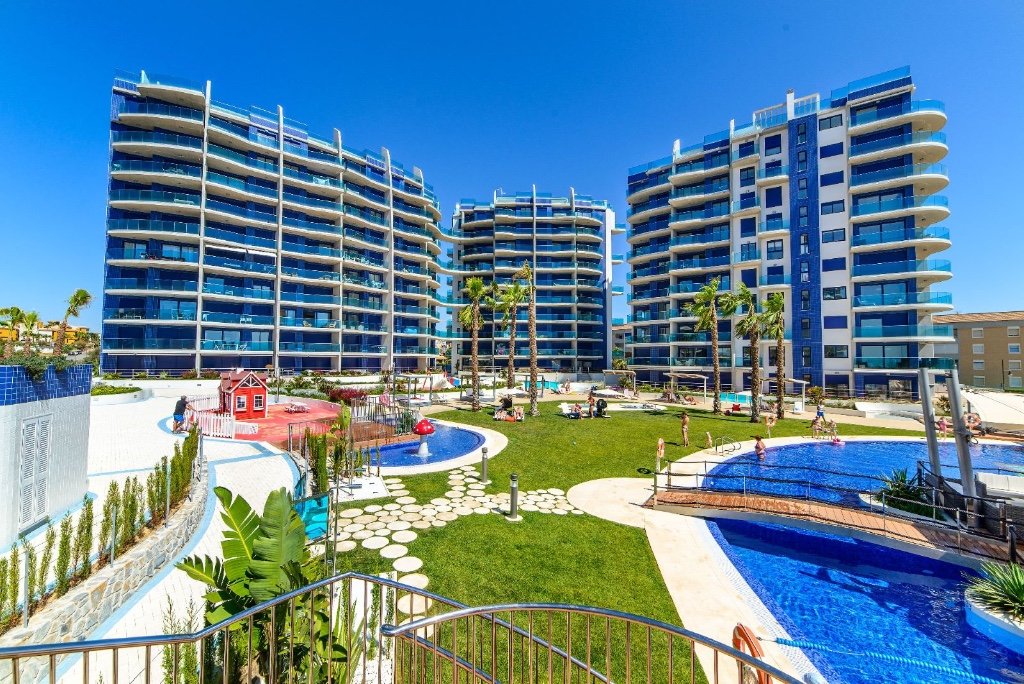 Apartment in Punta Prima, Alicante, Spain 2 bedrooms, 72 sq.m. No. 145342