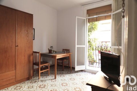 Huoneisto L'Hospitalet de Llobregat, Barcelona, Espanja 5 makuuhuonetta, 100 m2 No. 154047