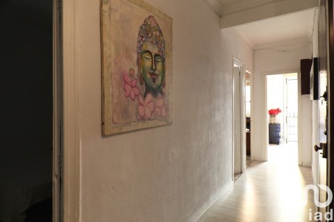 Huoneisto myytävänä L'Hospitalet de Llobregat, Barcelona, Espanja, 5 makuuhuonetta, 100 m2 No. 154047 - kuva 10