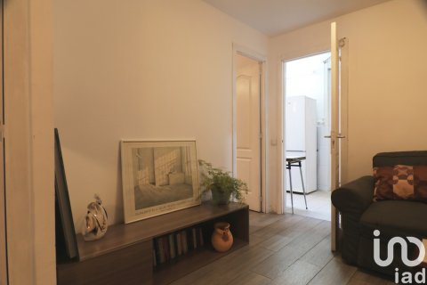 Huoneisto myytävänä L'Hospitalet de Llobregat, Barcelona, Espanja, 5 makuuhuonetta, 100 m2 No. 154047 - kuva 20