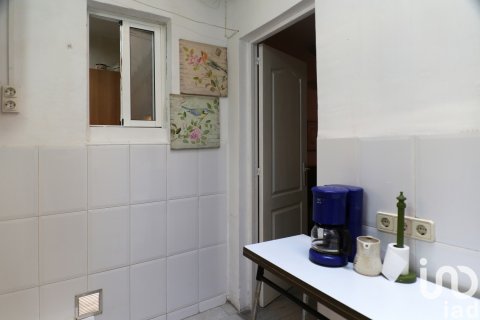 Huoneisto myytävänä L'Hospitalet de Llobregat, Barcelona, Espanja, 5 makuuhuonetta, 100 m2 No. 154047 - kuva 17