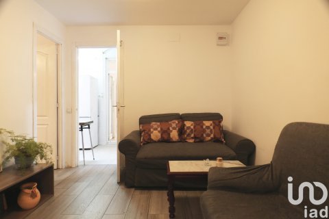 Huoneisto myytävänä L'Hospitalet de Llobregat, Barcelona, Espanja, 5 makuuhuonetta, 100 m2 No. 154047 - kuva 21