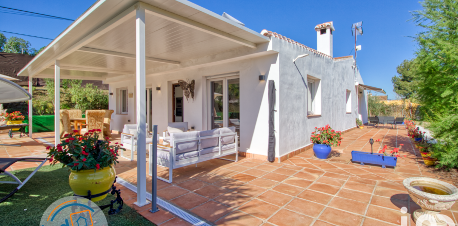 Сasa en Cártama, Málaga, España 3 dormitorios, 3643 m2 No. 154050